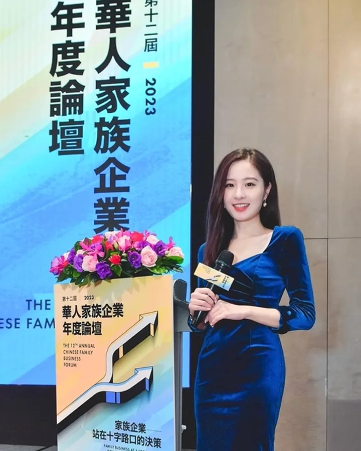 主持人 李尚潔