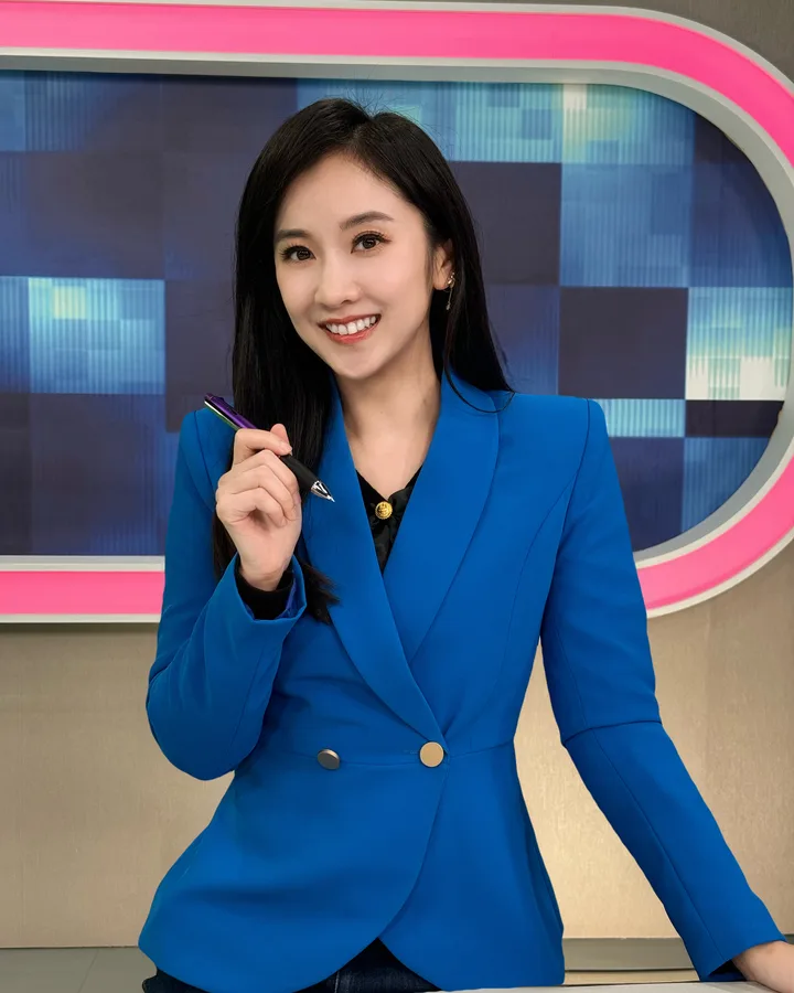 主持人 李佳玲